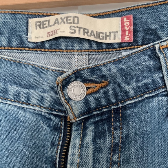 Levi’s relaxed straight wide leg jean’s - Picture 3 of 9